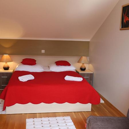 פודסטראנה Apartments Lavica Beach Dumicic חדר תמונה
