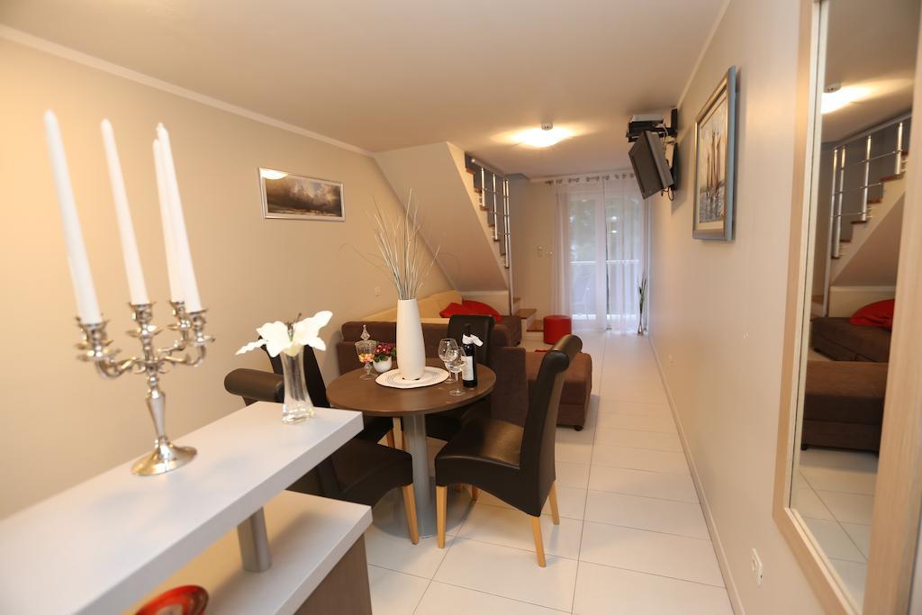 פודסטראנה Apartments Lavica Beach Dumicic חדר תמונה